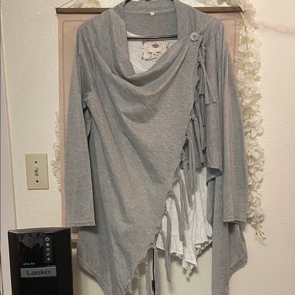 Cupio Gray and Cream Women's Cardigan - Picture 1 of 4